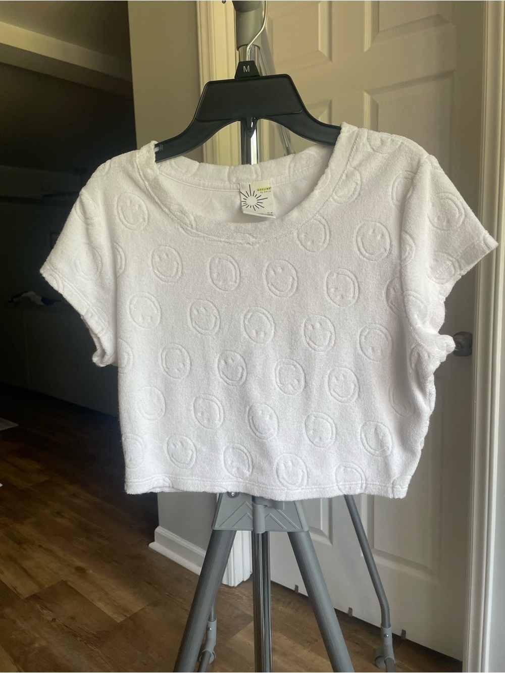 aerie White Smiley Textured Crop Top
